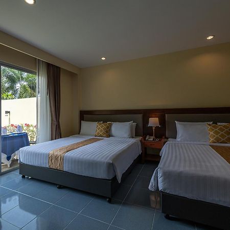 Blue Beach Grand Resort And Spa Rawai Buitenkant foto