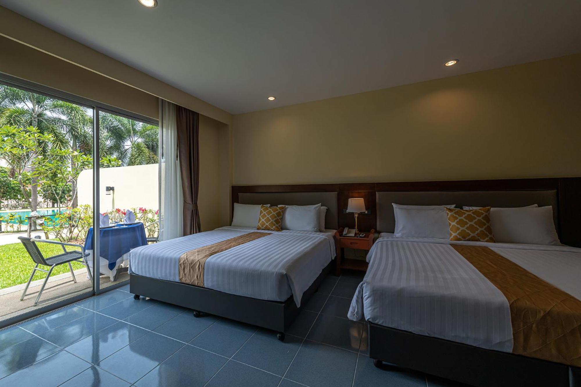 Blue Beach Grand Resort And Spa Rawai Buitenkant foto