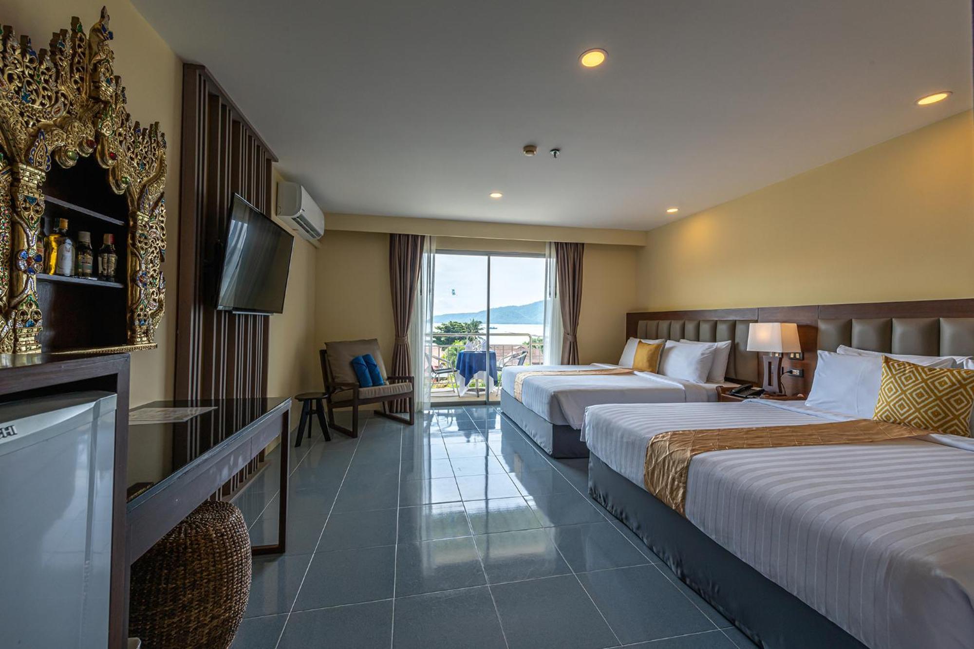 Blue Beach Grand Resort And Spa Rawai Buitenkant foto