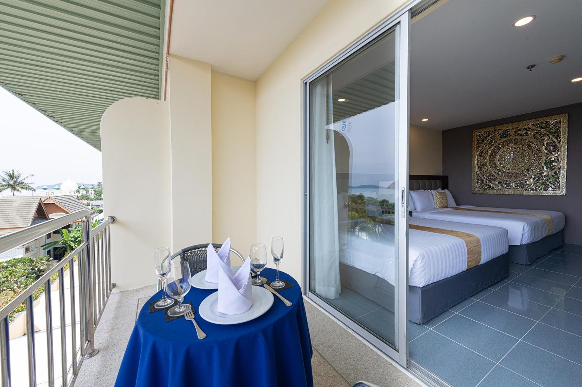 Blue Beach Grand Resort And Spa Rawai Buitenkant foto