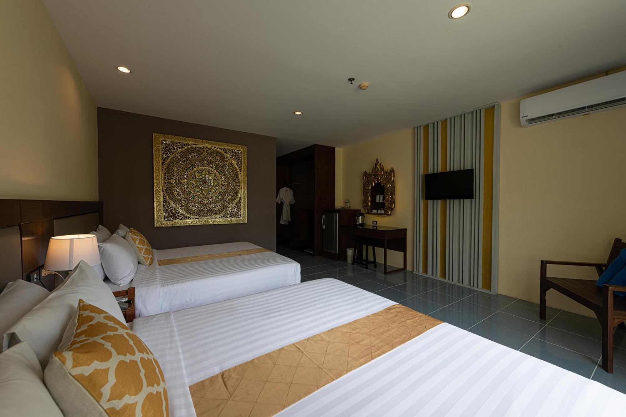 Blue Beach Grand Resort And Spa Rawai Buitenkant foto