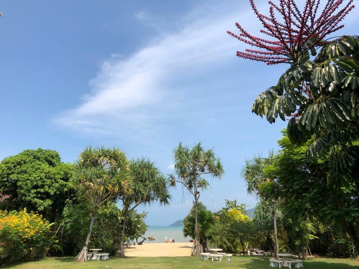 Blue Beach Grand Resort And Spa Rawai Buitenkant foto