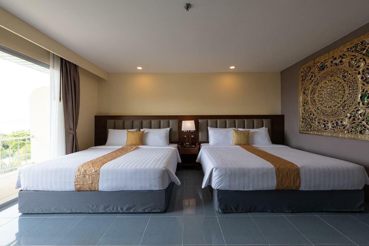 Blue Beach Grand Resort And Spa Rawai Buitenkant foto