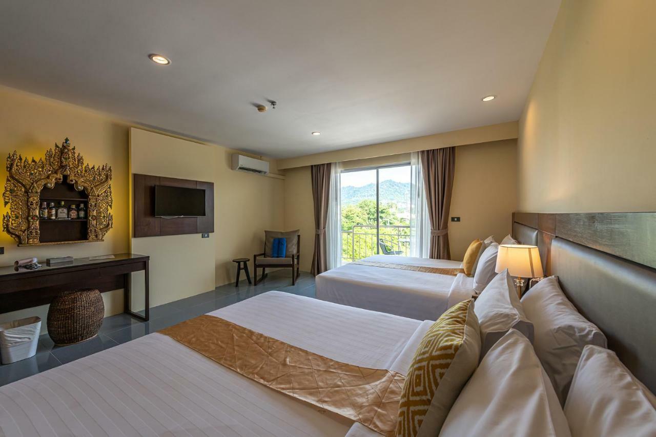Blue Beach Grand Resort And Spa Rawai Buitenkant foto